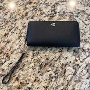 Tory Burch Wristlet